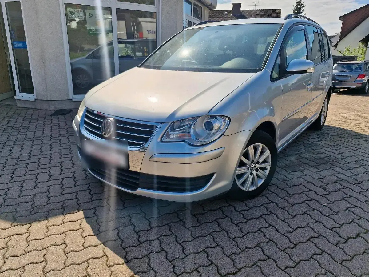 Gebraucht VW Touran 140 PS (102 kW) 2010 Silber Van / Kleinbus
