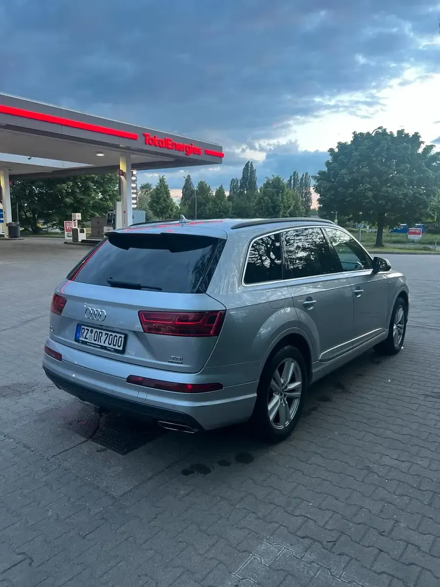 Usado Audi Q7 218 HP (160 kW) 2017 Cinzento SUV