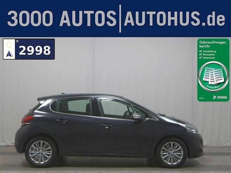 Grau Gebraucht 2018 Peugeot 208 Allure Kleinwagen | 8.980 € (Guter Preis) - Bild 1/4