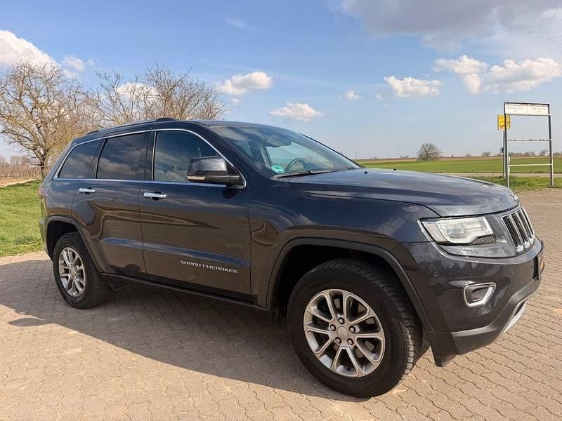 Gebraucht Jeep Grand Cherokee Limited 250 PS (183 kW) 2016 Schwarz SUV