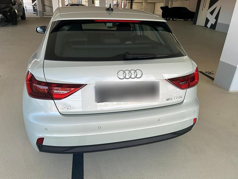Gebraucht Audi A1 Sportback 95 PS (69 kW) 2025 Silber Kleinwagen