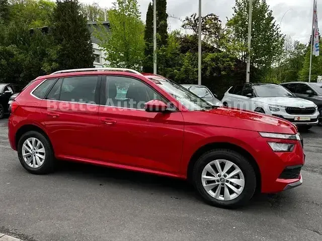 Gebraucht Skoda Kamiq Ambition 110 PS (80 kW) 2024 Velvet  rot metallic SUV