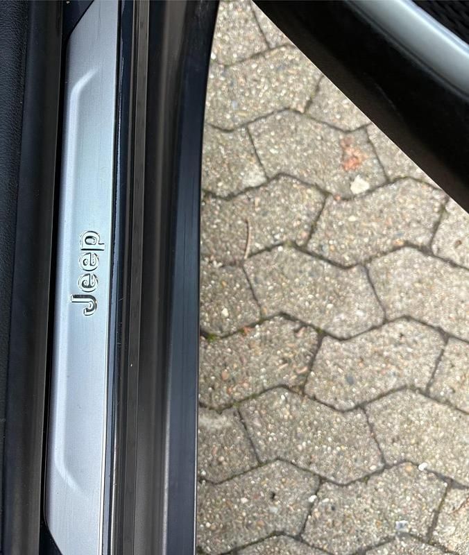 Gebraucht Jeep Compass 170 PS (125 kW) 2017 Andere farben SUV