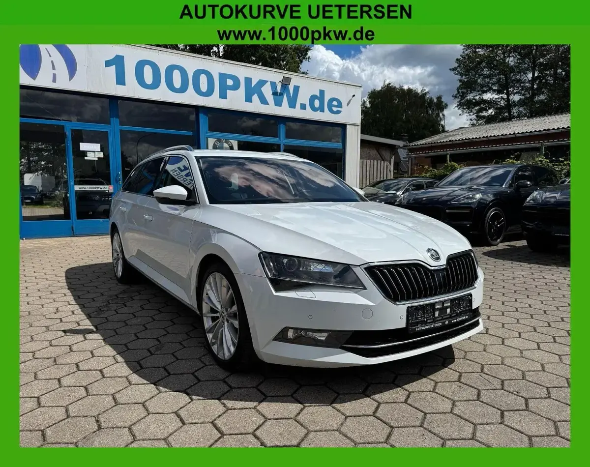 Gebraucht Skoda Superb Style 190 PS (139 kW) 2017 Weiß Kombi