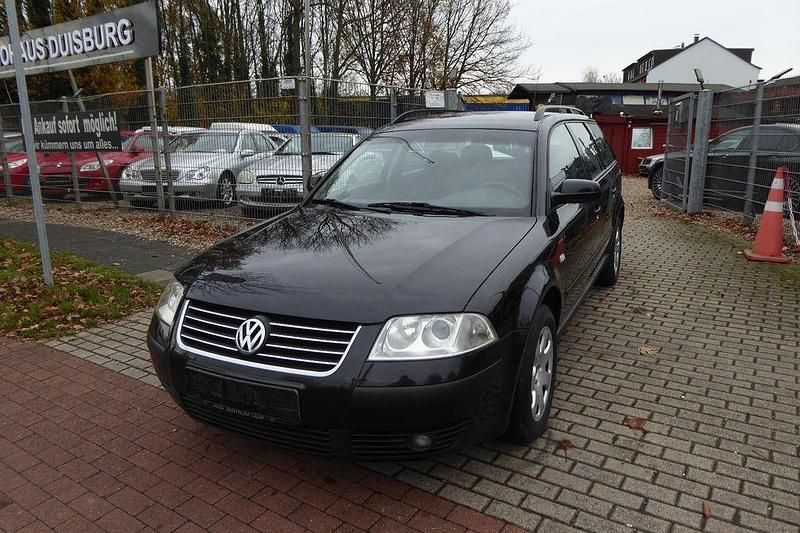 Gebraucht VW Passat Basis 101 PS (74 kW) 2001 Black magic perleffekt Kombi