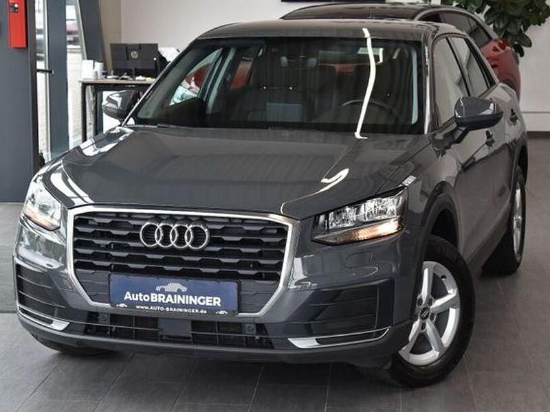 Grau Gebraucht 2020 Audi Q2 Sport SUV | 18.550 € (Fairer Preis) - Bild 1/4