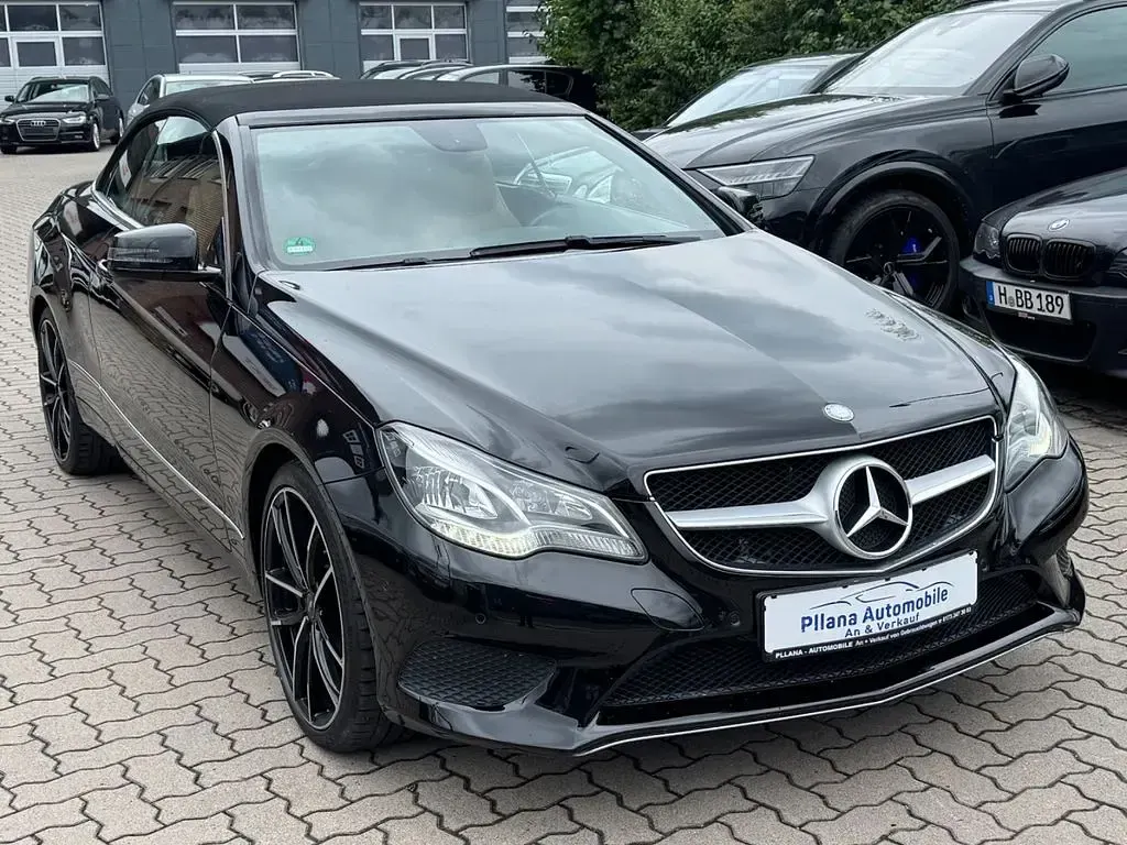 Gebraucht Mercedes E220 170 PS (125 kW) 2014 Schwarz Cabrio