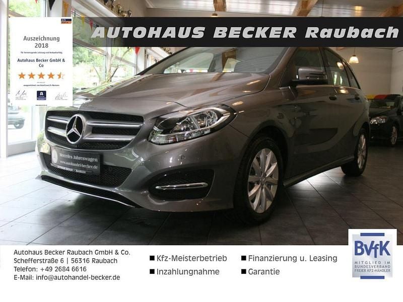 Mountaingraumetallic Gebraucht 2018 Mercedes B180 Style Van / Kleinbus | 15.990 € (Guter Preis) - Bild 1/4