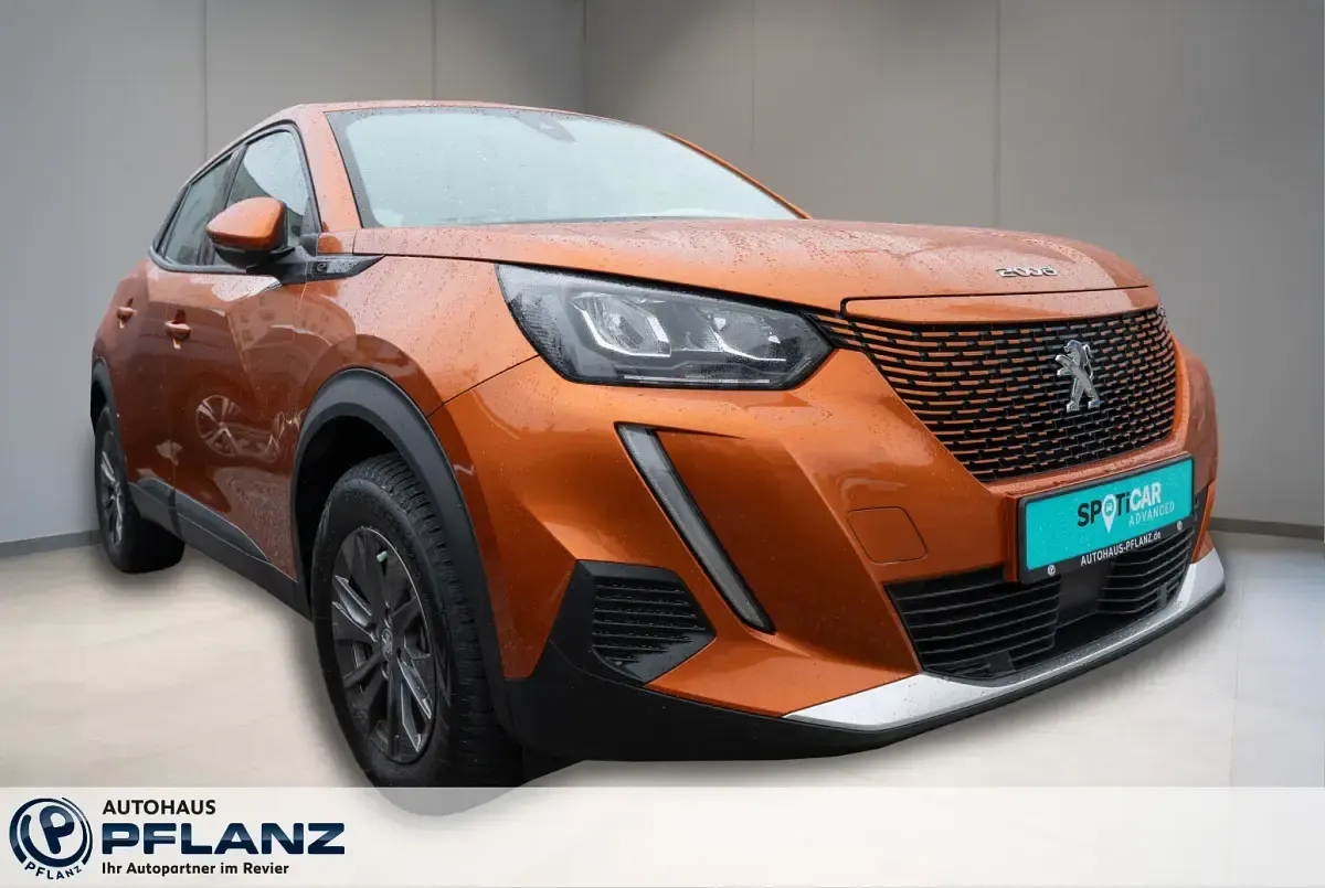 Gebraucht Peugeot e-2008 Active 100 kW (136 PS) 2022 Orange SUV