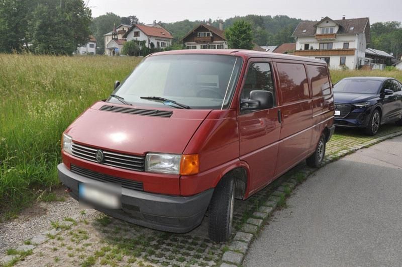 Rot Gebraucht 1995 VW T4 Van | 3.500 € - Bild 1/4