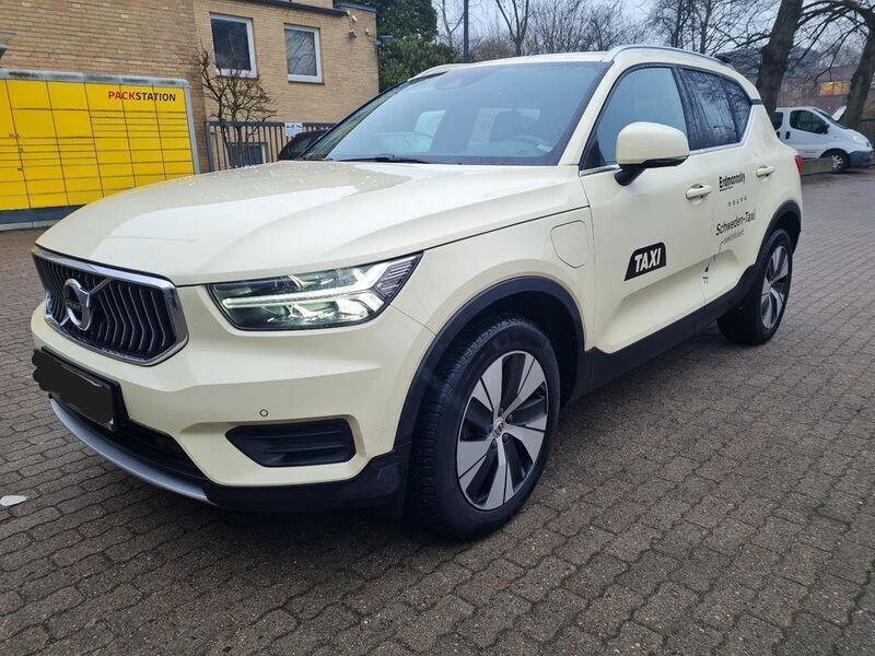 Gebraucht Volvo XC40 129 PS (94 kW) 2021 Schwarz SUV