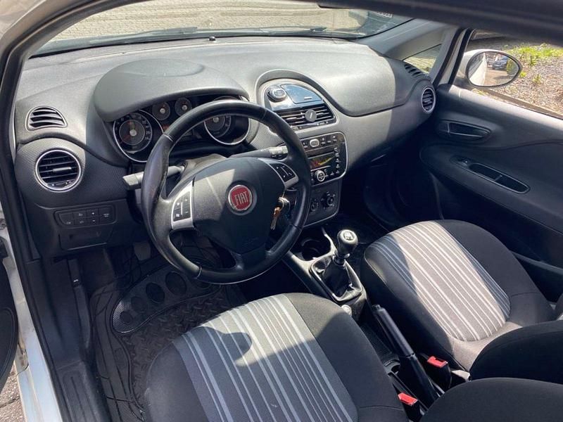 Gebraucht Fiat Punto 69 PS (50 kW) 2011 Weiß Kleinwagen