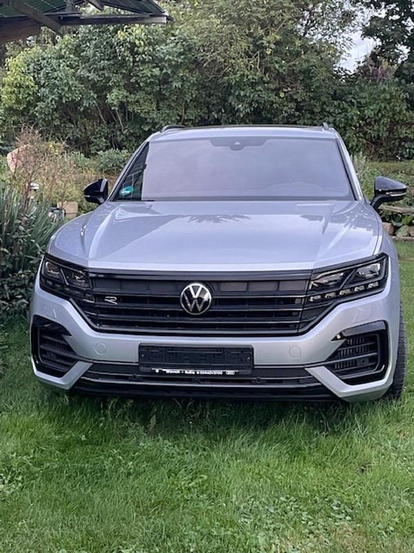 Silber Gebraucht 2021 VW Touareg R SUV | 53.000 € (Superpreis) - Bild 1/4