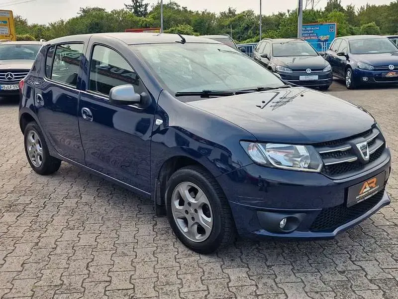 Gebraucht Dacia Sandero Celebration 90 PS (66 kW) 2015 Blau Limousine