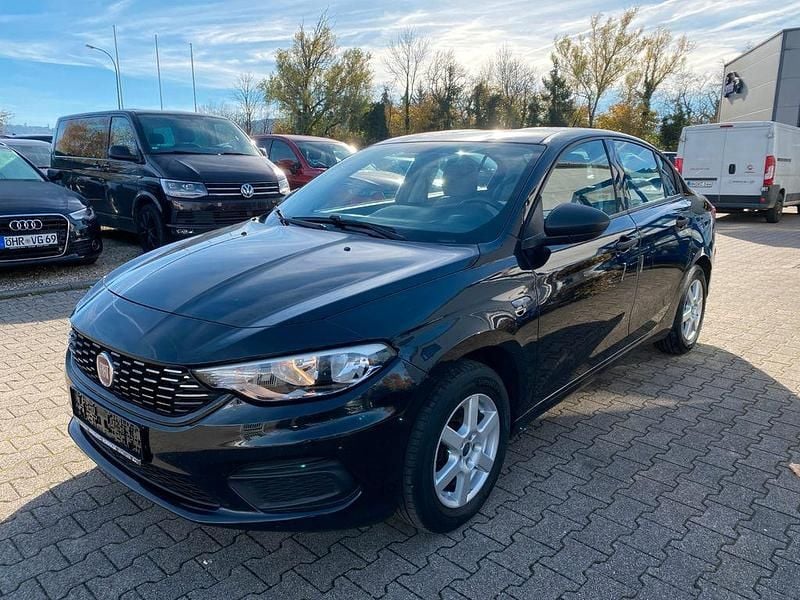 Schwarz Gebraucht 2018 Fiat Tipo Pop Limousine | 5.950 € (Fairer Preis) - Bild 1/4