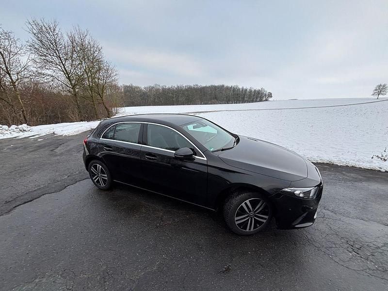 Gebraucht Mercedes A250 218 PS (160 kW) 2022 Schwarz Limousine