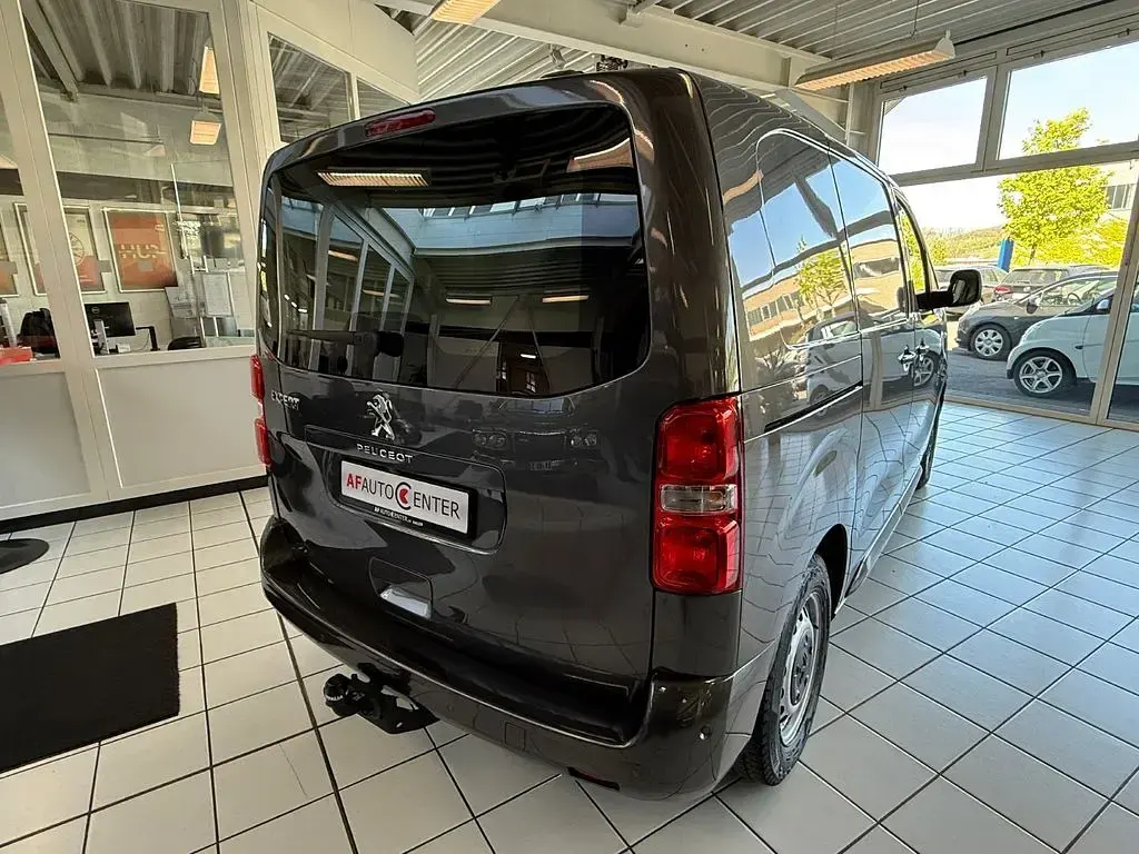 Gebraucht Peugeot Expert Premium 179 PS (131 kW) 2020 Braun Van