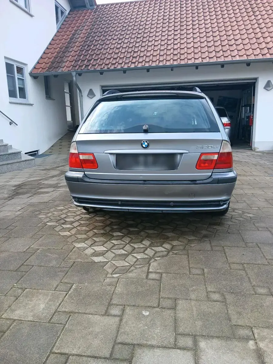 Gebraucht BMW 320 150 PS (110 kW) 2003 Silber Kombi