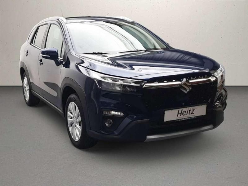 Neu Suzuki SX4 Comfort+ 129 PS (94 kW) 2025 Sphere blue pearl metallic SUV