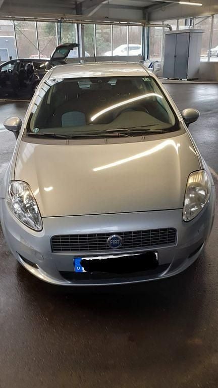 Gebraucht Fiat Grande Punto Active 77 PS (56 kW) 2007 Silber Kleinwagen