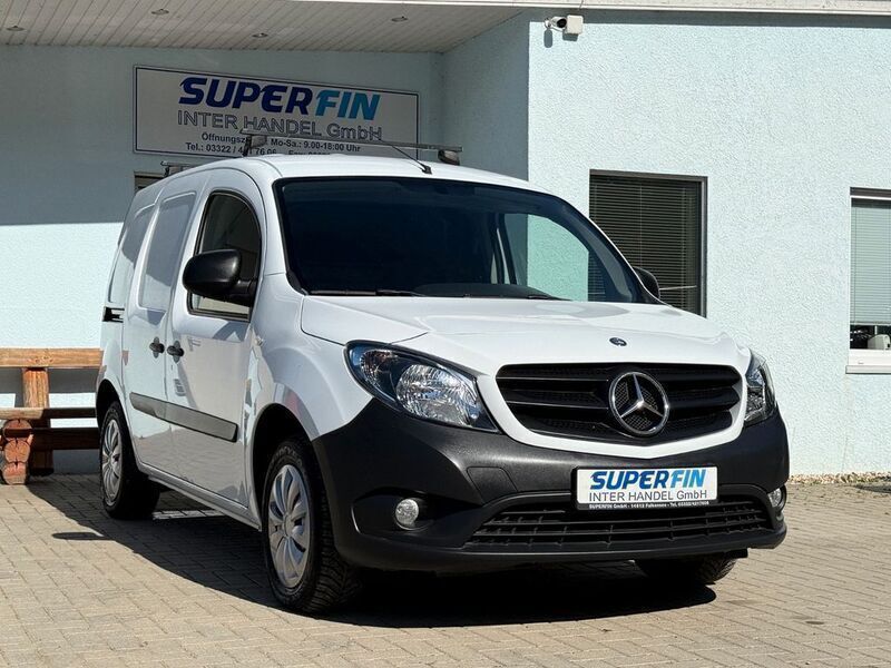 Weiß Gebraucht 2017 Mercedes Citan 109 Van | 10.990 € (Fairer Preis) - Bild 1/4