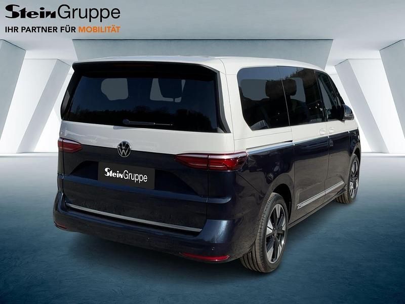 Second-hand VW Multivan Life 150 CP (110 kW) 2026 Monovolum