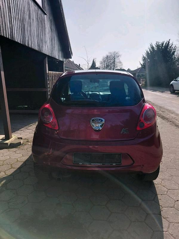 Gebraucht Ford Ka 69 PS (50 kW) 2014 Rot Kleinwagen