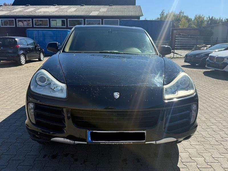Gebraucht Porsche Cayenne 239 PS (175 kW) 2009 Tiefschwarz (metallic) SUV