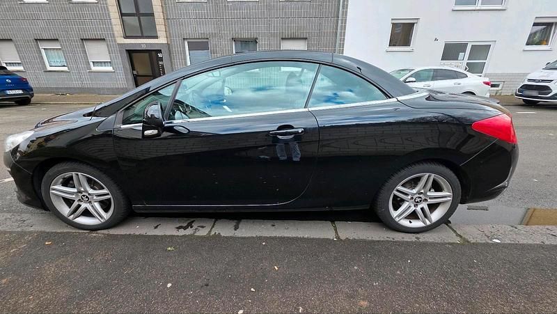 Gebraucht Peugeot 308 CC 156 PS (114 kW) 2012 Schwarz Cabrio