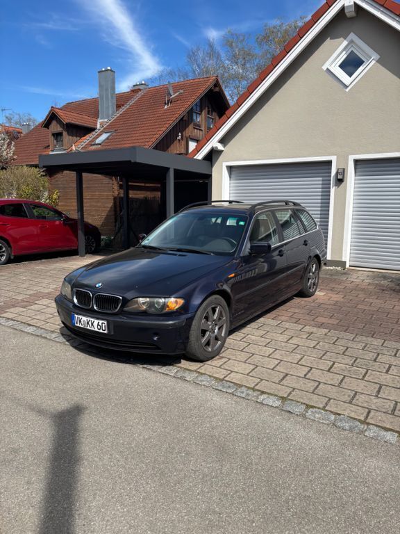 Blau Gebraucht 2002 BMW 325 Sport Line Kombi | 4.800 € (Fairer Preis) - Bild 1/4