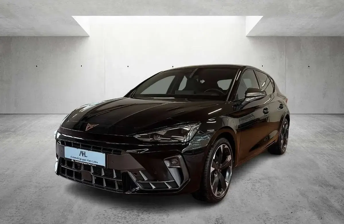 Usata Cupra Leon 150 CV (110 kW) 2024 Nero Berlina