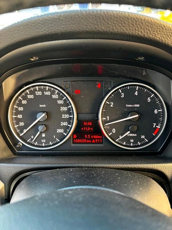 Gebraucht BMW 320 170 PS (125 kW) 2011 Grün Kombi