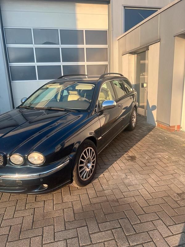 Gebraucht Jaguar X-type 130 PS (95 kW) 2008 Blau Kombi