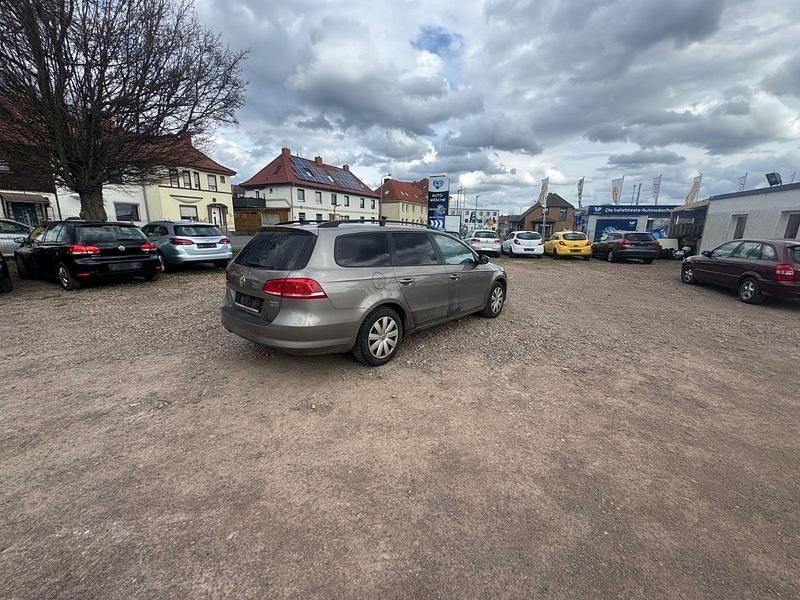 Gebraucht VW Passat Basis 140 PS (102 kW) 2011 Kombi