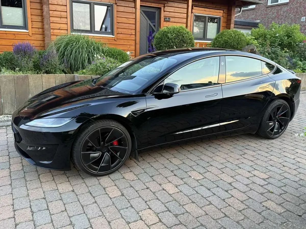 Gebraucht Tesla Model 3 Performance 461 kW (627 PS) 2024 Schwarz Limousine