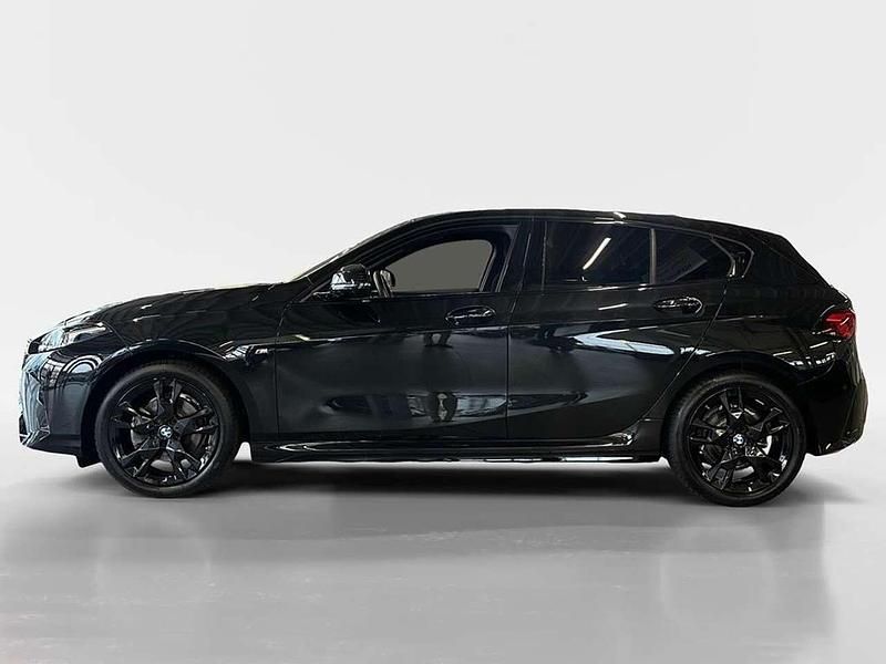 Gebraucht BMW 120 M Sport 150 PS (110 kW) 2024 Saphirschwarz metallic Kleinwagen