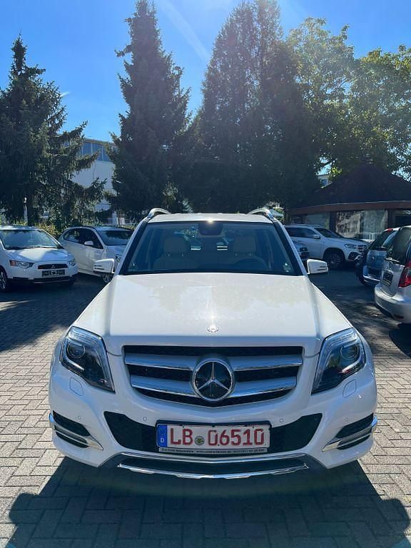 Weiß Gebraucht 2012 Mercedes GLK220 SUV | 19.500 € (Fairer Preis) - Bild 1/4