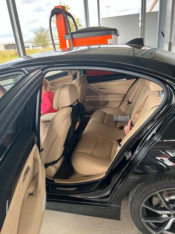 Second-hand BMW 520 190 CP (139 kW) 2016 Negru Berlinǎ