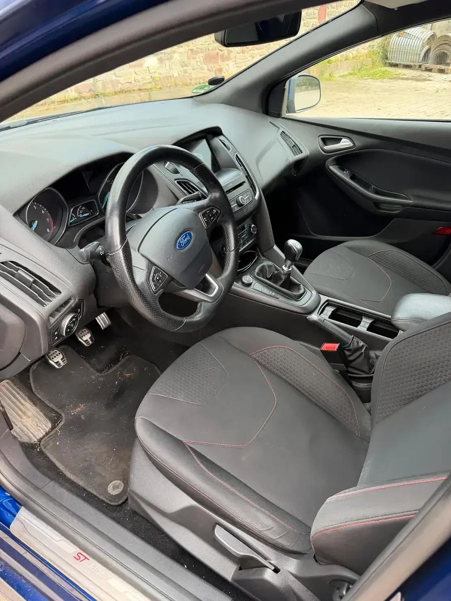 Gebraucht Ford Focus ST-Line 150 PS (110 kW) 2017 Blau Kombi