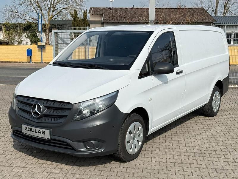 Gebraucht Mercedes Vito 114 PS (83 kW) 2019 Weiß Van