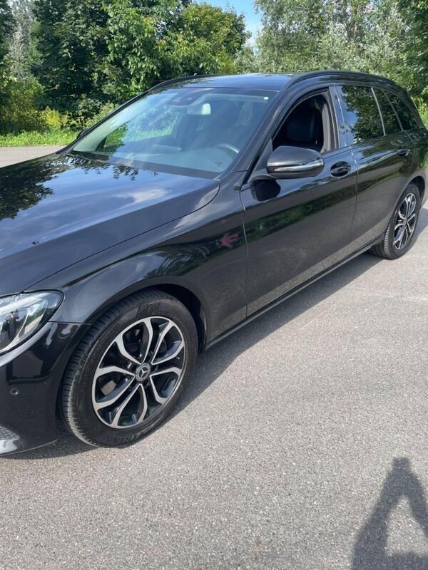 Gebraucht Mercedes C220 170 PS (125 kW) 2018 Schwarz Kombi