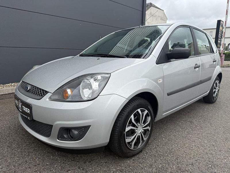 Gebraucht Ford Fiesta Fun X 80 PS (58 kW) 2007 Silber Kleinwagen