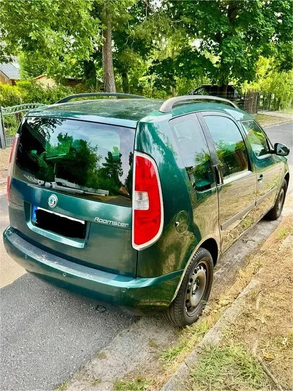 Gebraucht Skoda Roomster Plus Edition 69 PS (50 kW) 2009 Grün Van / Kleinbus