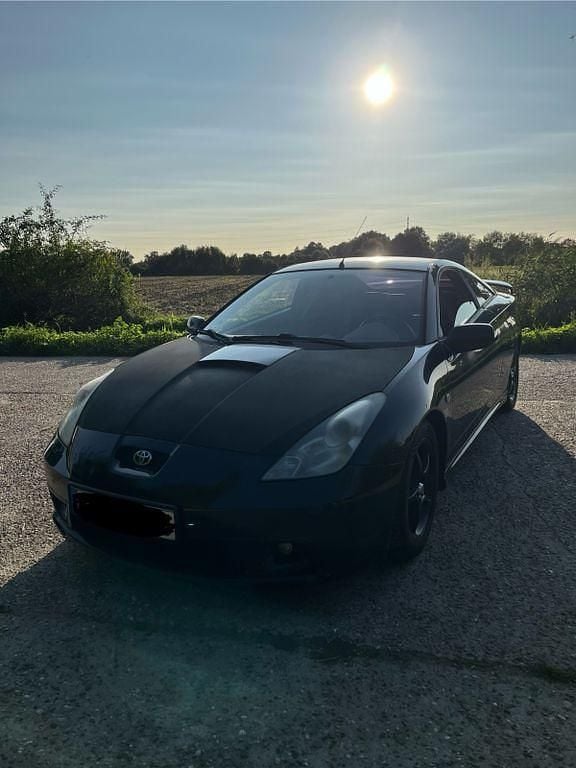 Schwarz Gebraucht 2000 Toyota Celica Coupé | 4.600 € (Fairer Preis) - Bild 1/4