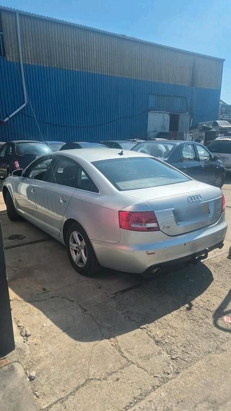 Second-hand Audi A6 180 CP (132 kW) 2005 Berlinǎ