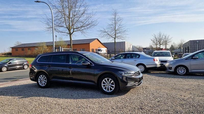 Usata VW Passat Business 150 CV (110 kW) 2021 Grigio Station wagon