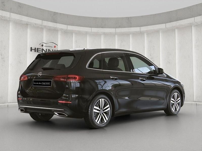 Gebraucht Mercedes B200 Progressive 163 PS (119 kW) 2022 Schwarz Van / Kleinbus