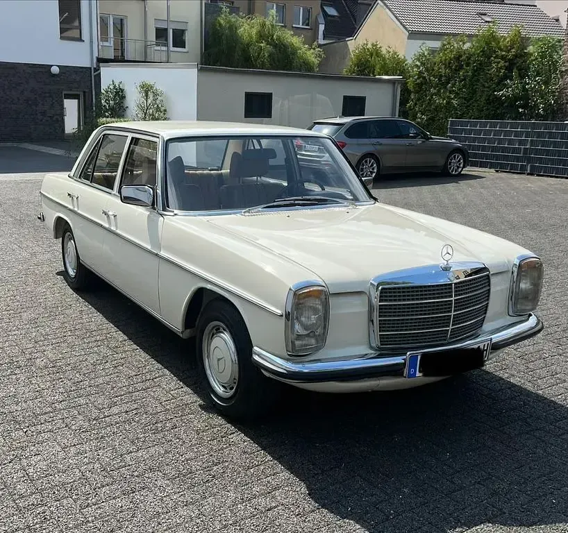 Gebraucht Mercedes 200 101 PS (74 kW) 1975 Limousine