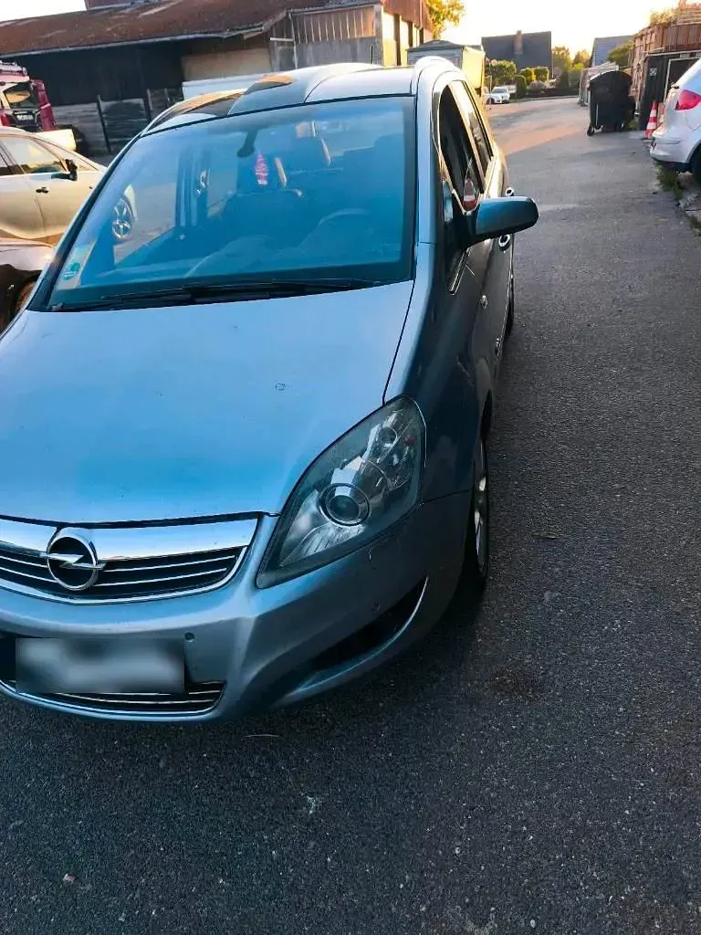 Gebraucht Opel Zafira 140 PS (102 kW) 2008 Blau Van / Kleinbus
