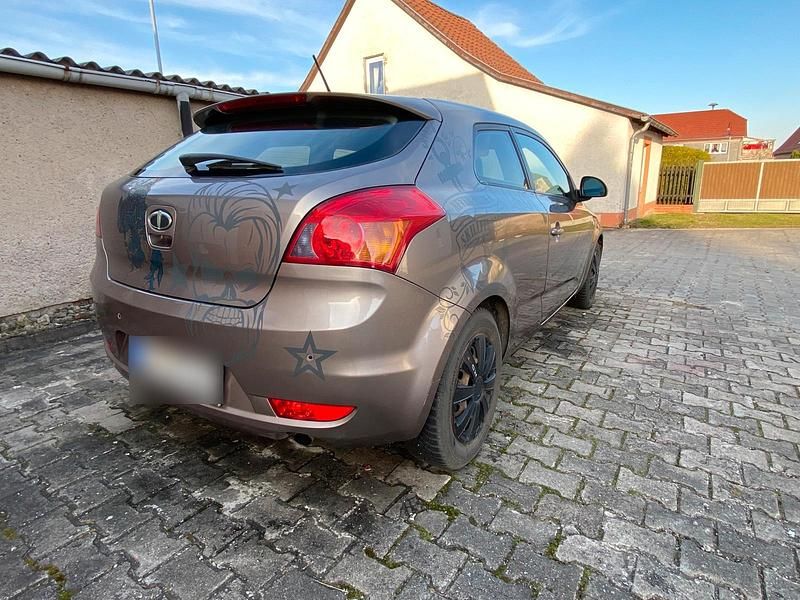 Gebraucht Kia ProCeed EX 143 PS (105 kW) 2008 Grau Kleinwagen